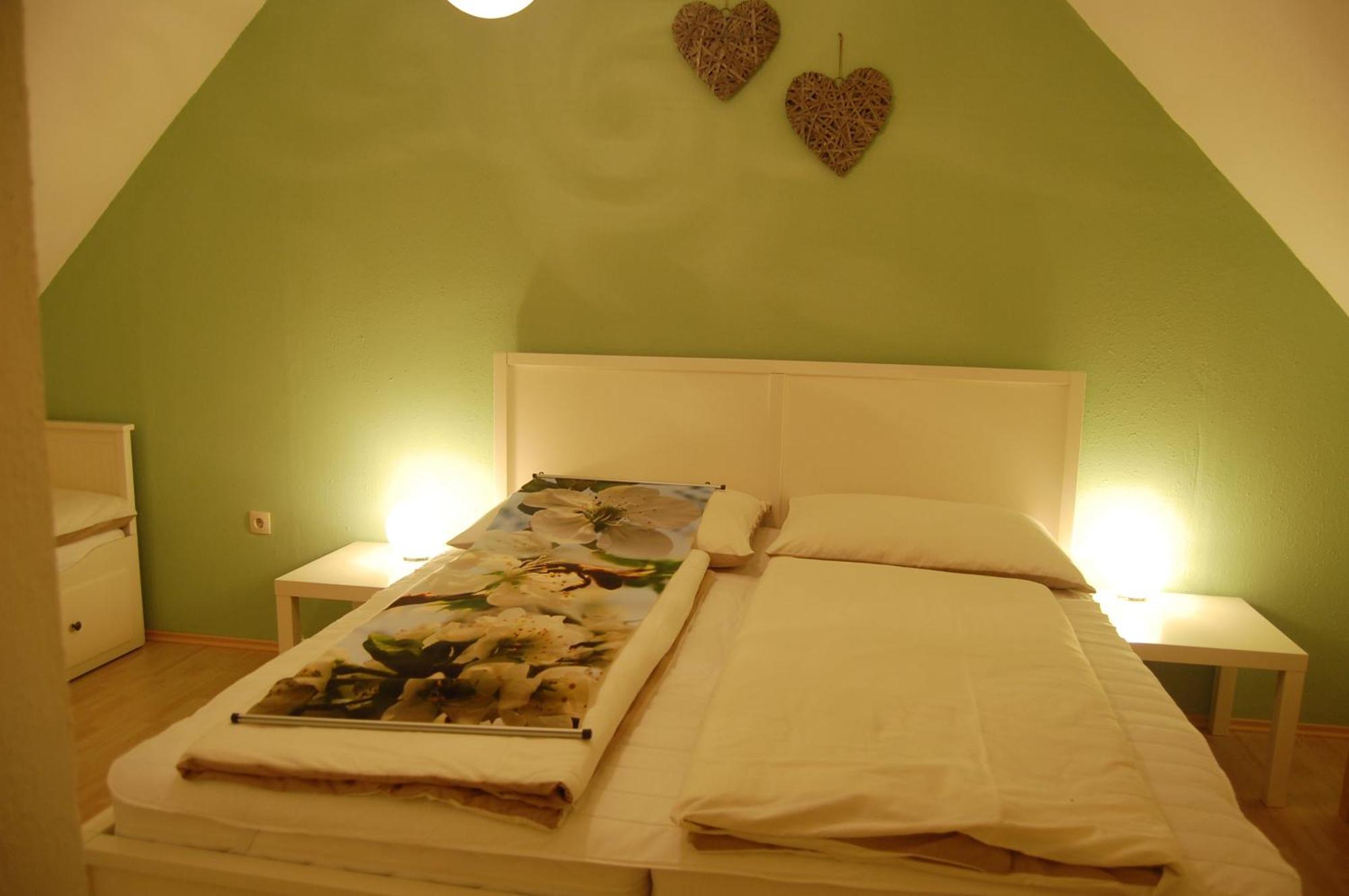 Hofgassl Zentgraf Bed & Breakfast Moerbisch Am See Ngoại thất bức ảnh