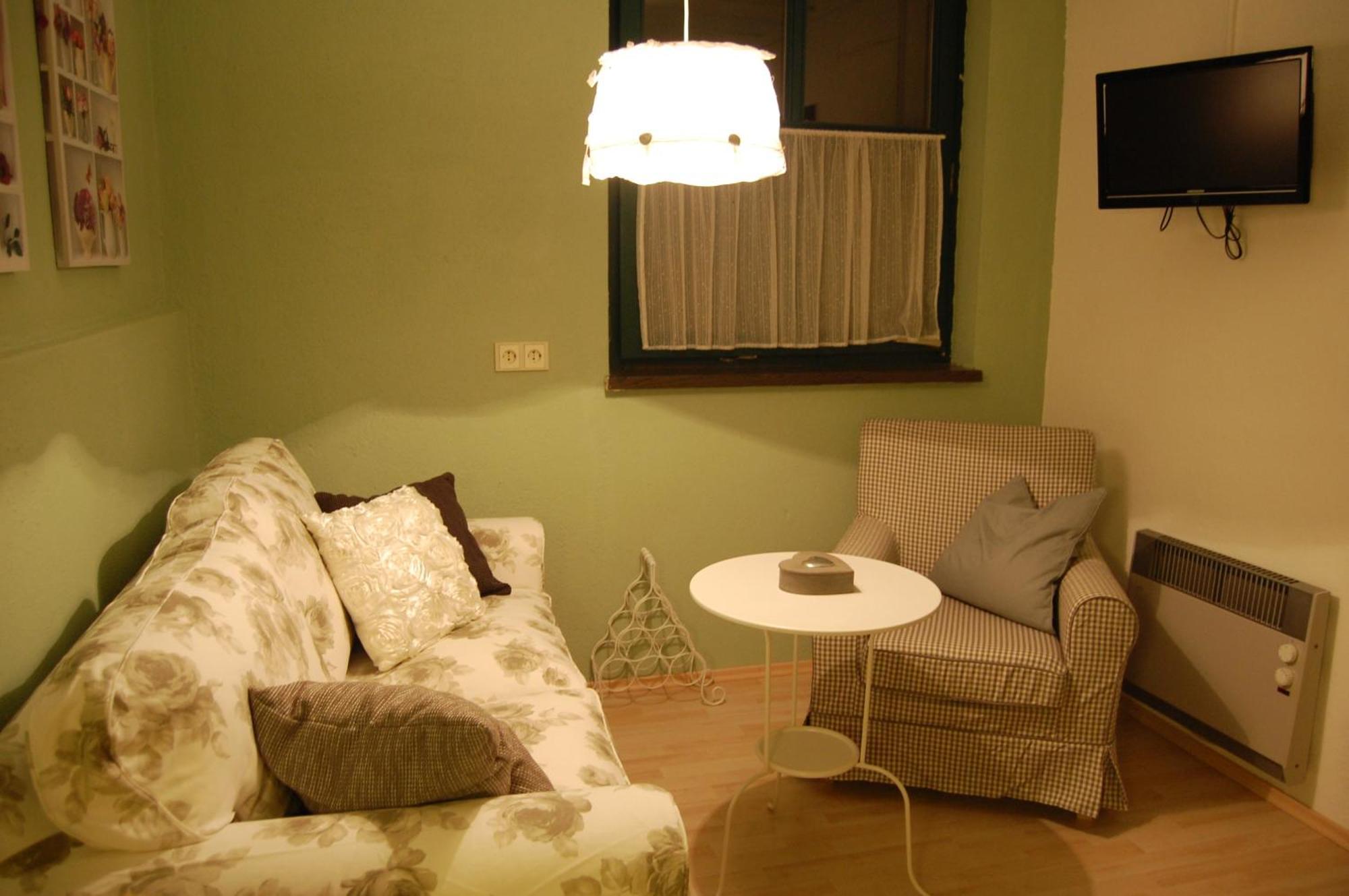 Hofgassl Zentgraf Bed & Breakfast Moerbisch Am See Ngoại thất bức ảnh