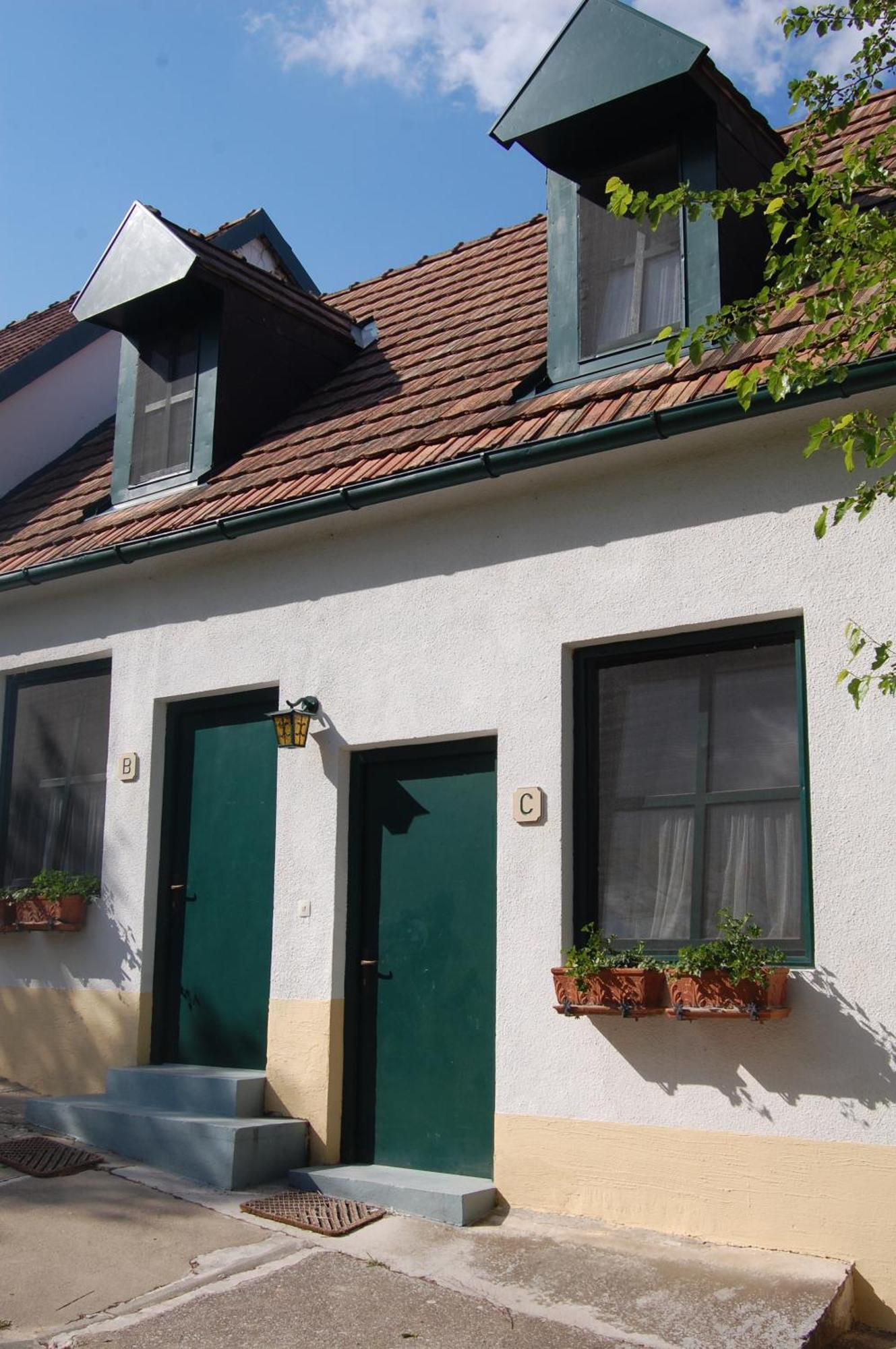 Hofgassl Zentgraf Bed & Breakfast Moerbisch Am See Ngoại thất bức ảnh