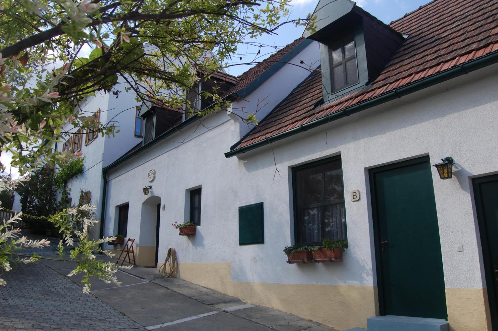 Hofgassl Zentgraf Bed & Breakfast Moerbisch Am See Ngoại thất bức ảnh